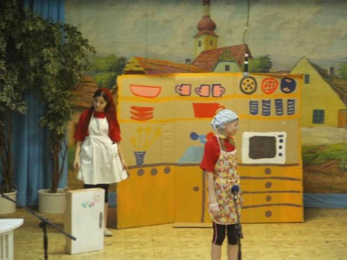 Hraje celá dědina aneb S veselou myslí na nesmysly. - 18.3.2006